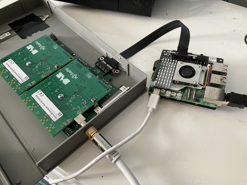 Carte ASI8821 connectée à un Raspberry Pi 5 muni d&#39;un hat PCIe